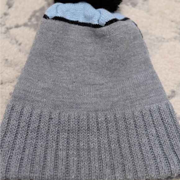 Freecity Gray and Black Pom-Pom Hat